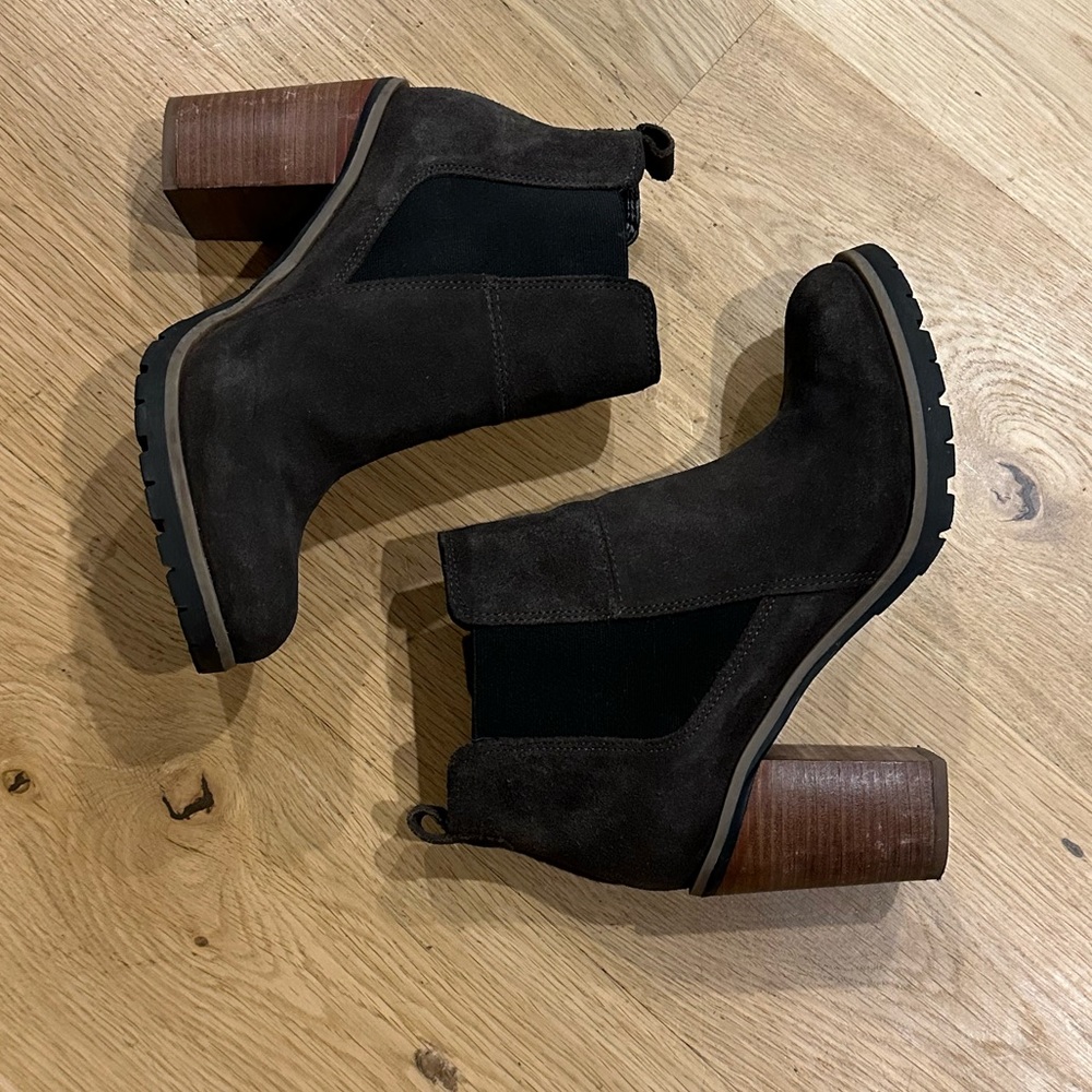 Dark gray suede booties